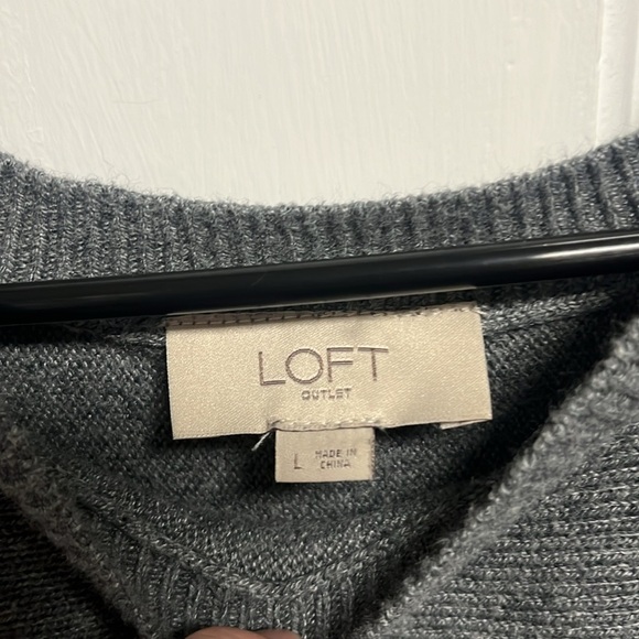Loft outlet women’s gray sweater size large. - Picture 2 of 7